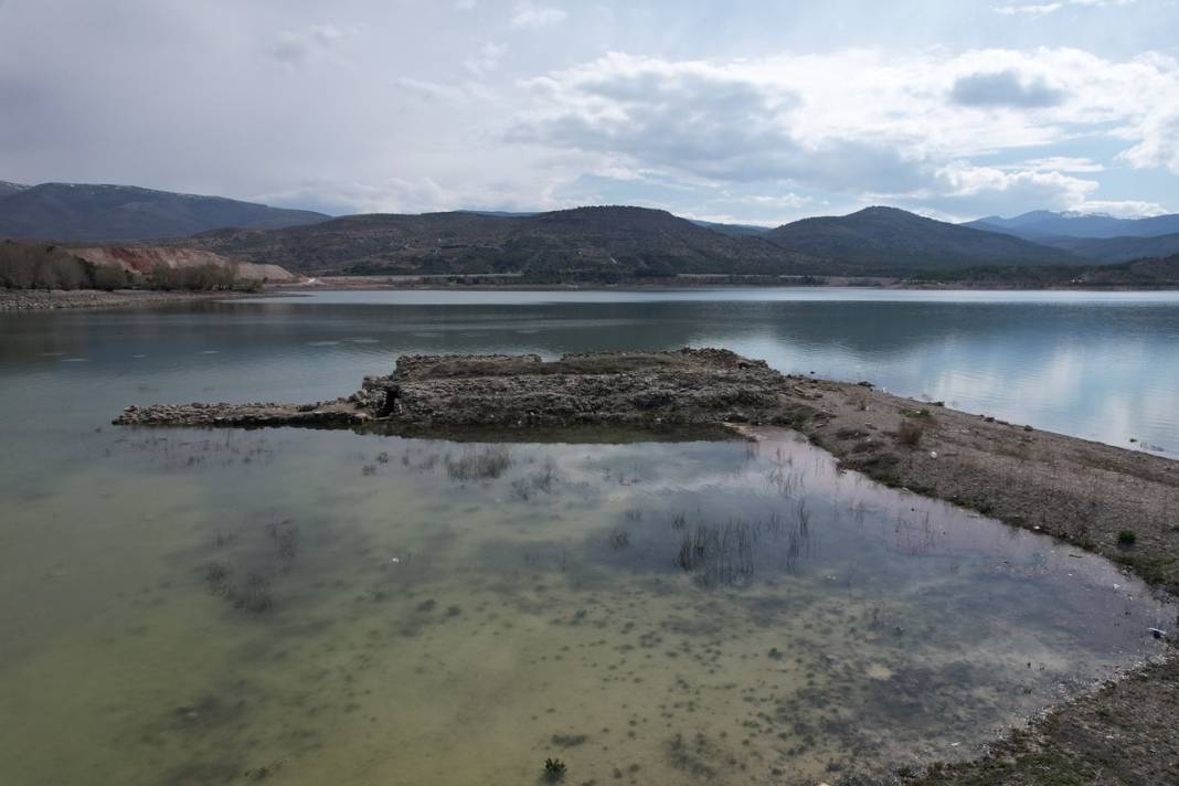 Konya'da Altınapa Hanı’nın bir kısmı yıllar sonra  tekrardan sular altında kaldı 4